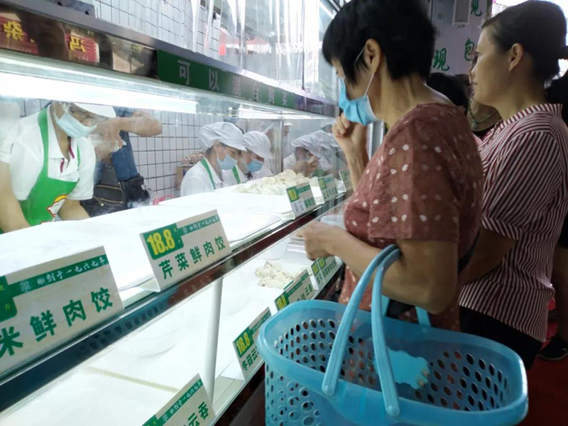 胃口福餃子云吞東方市場店開業(yè)，數(shù)百市民排隊嘗鮮