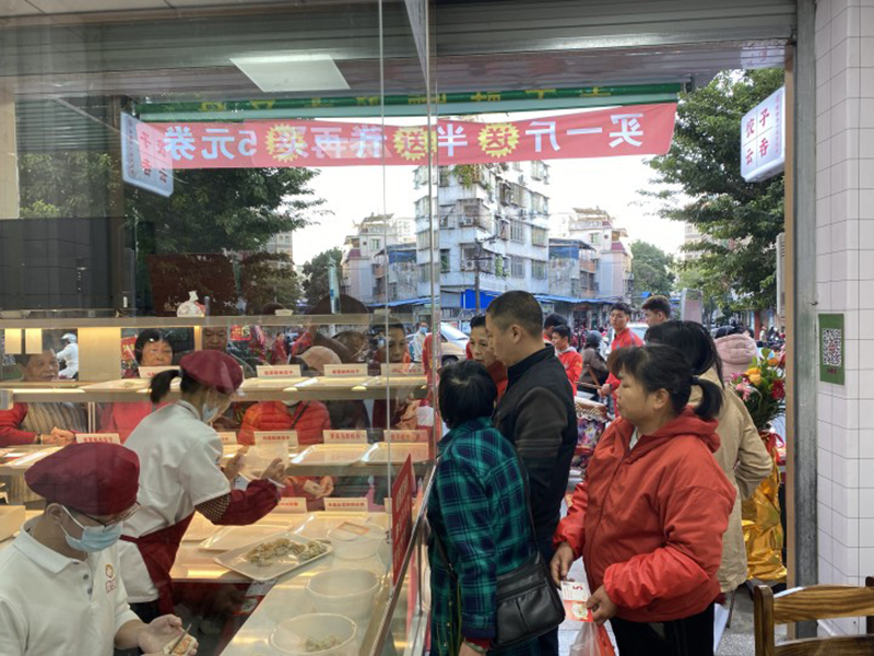 想開餃子云吞店是加盟好還是自己創(chuàng)立品牌好？